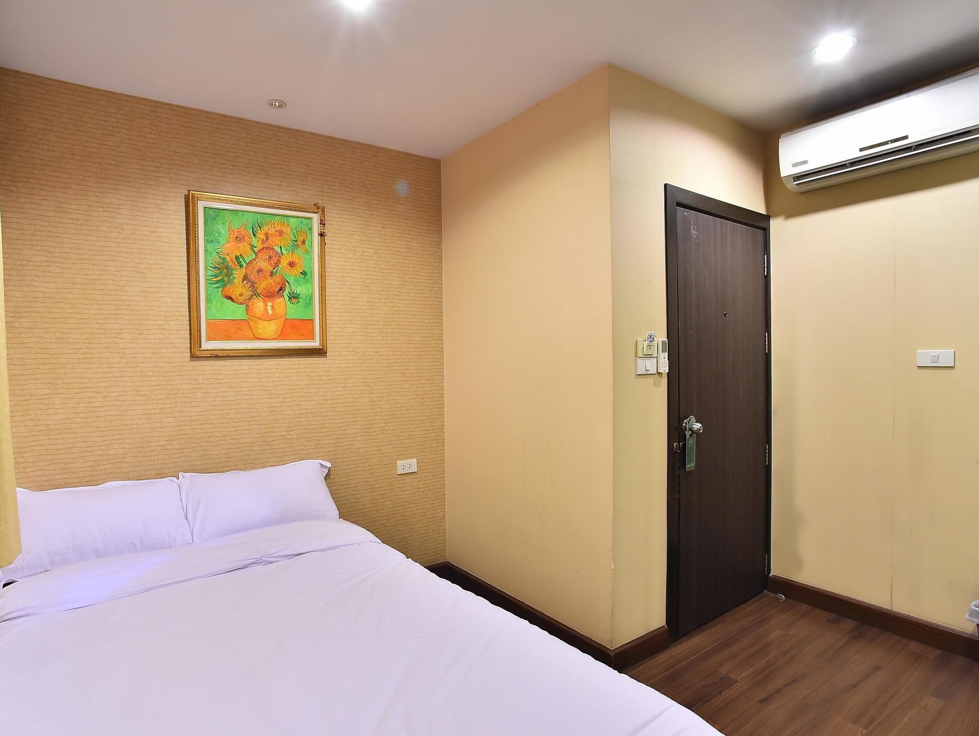 בנגקוק Take A Rest Hotel מראה חיצוני תמונה